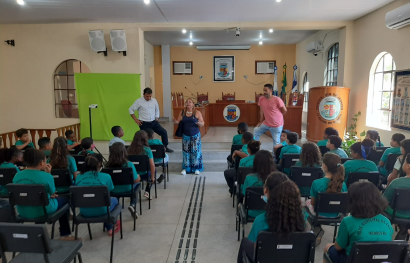 Alunos da Escola Municipal Maria Semedo de Andrade visitam a Câmara Municipal